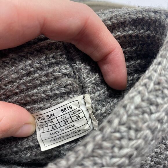 UGG Cardy Grey Sweater Boots Women’s Size 8 Cardy Gray Rolled Cuffed Knit Boots - Picture 6 of 7